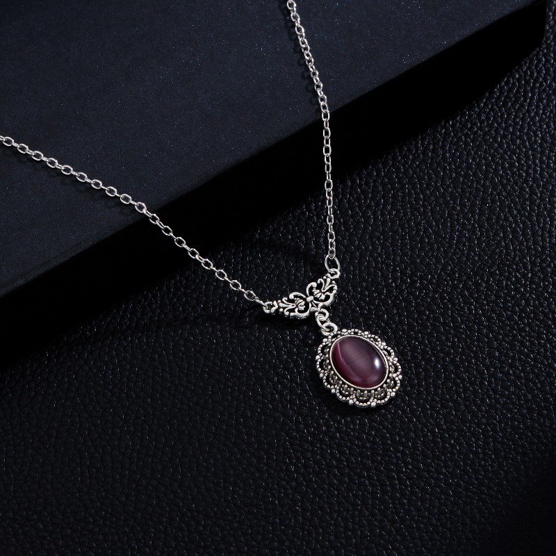 Women'S Formal Day Wear - Un Hermoso Collar con Colgante Ovalado