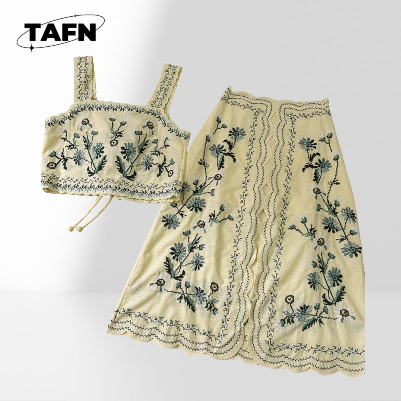 Conjunto de Falda y Top de Mod - Women'S Formal Day Wear reseña y precio